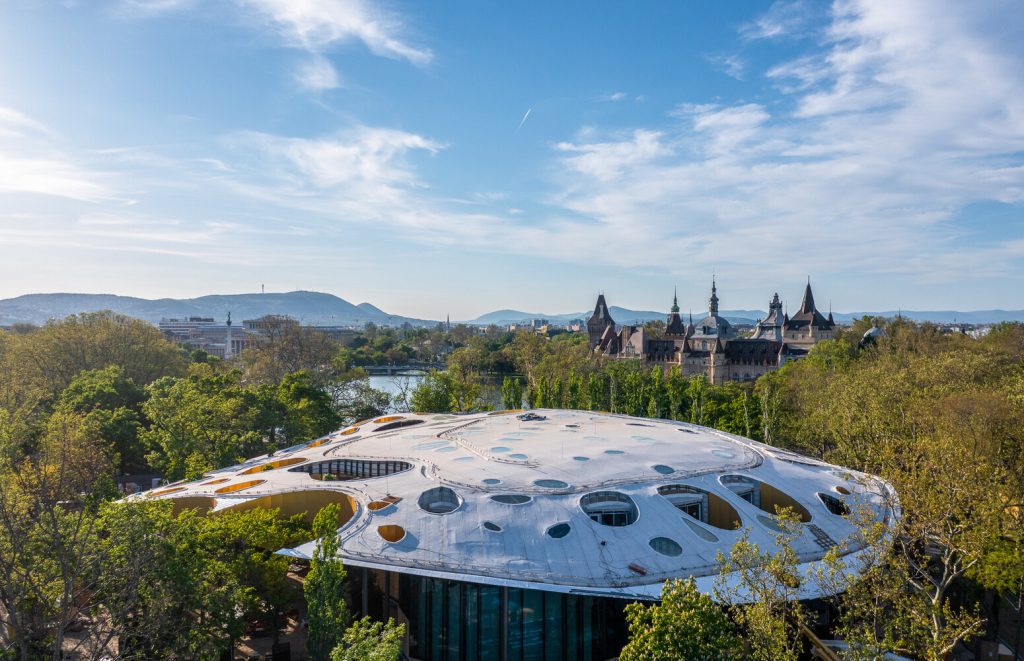la-casa-de-musica-de-sou-fujimoto-en-budapest-esta-casi-lista-alt