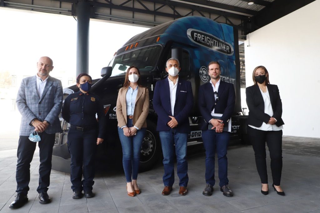 Mercedes_Benz_Ecatepec_alt