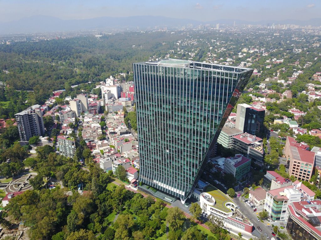 coldwell-banker-commercial-mexico-10-años-de-compromiso-alt