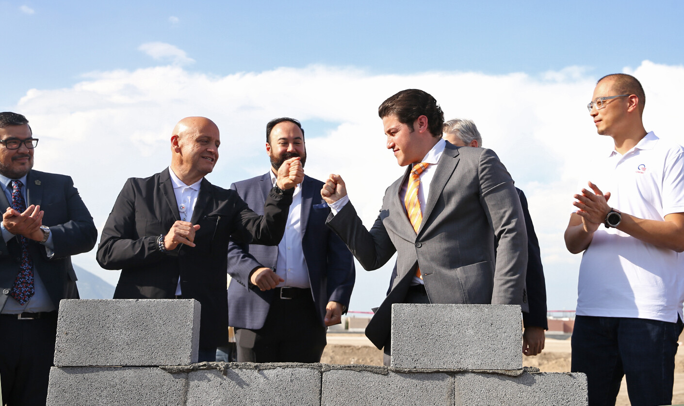 Quanta Computer coloca la primera piedra de su nueva planta en Nuevo León