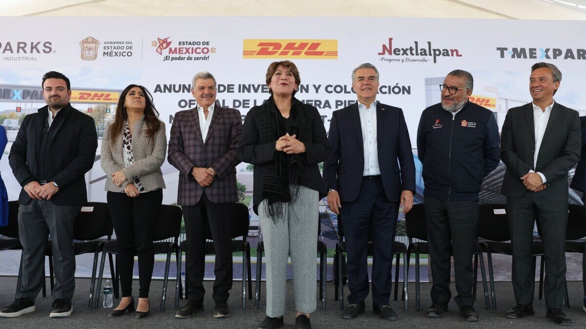Autoridades y empresarios durante el anuncio de inversión Foto: @delfinagomeza