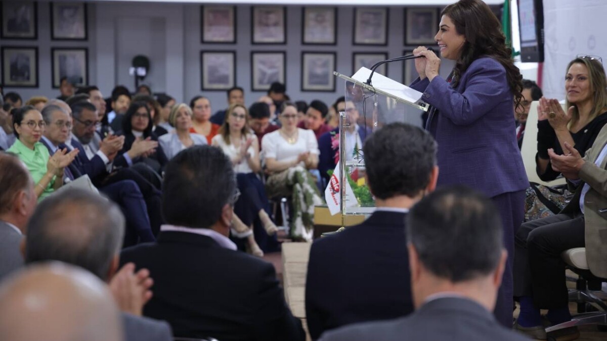 La candidata mostró su apertura a todos los sectores Foto: "X" Clara Brugada