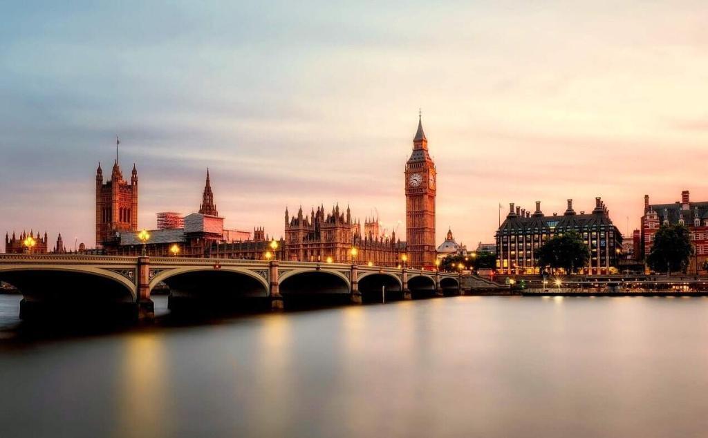 vivienda-social-uk-alt