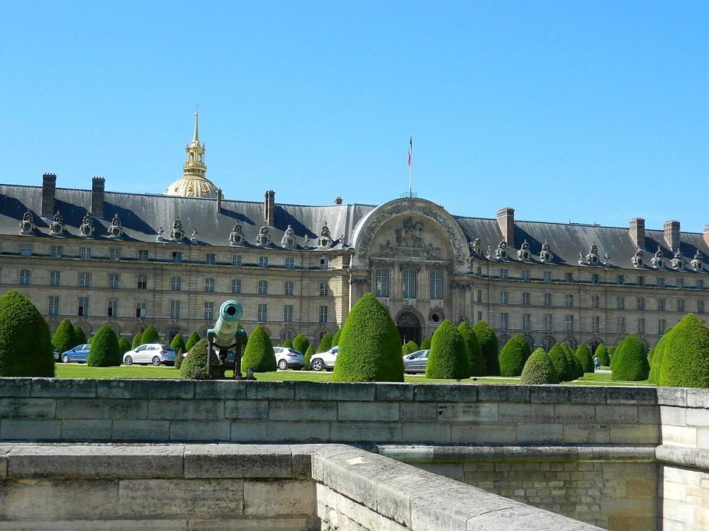 Esplanade des Invalides