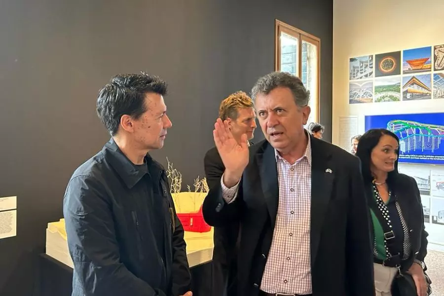 Bienal de Venecia-Fostering Care-2