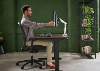 Flo: El brazo para monitor que redefine la ergonomía en la oficina