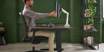 Flo: El brazo para monitor que redefine la ergonomía en la oficina