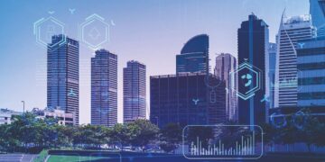 Panorama urbano con exclusivos rascacielos modernos, rodeado de áreas verdes que reflejan un estilo de vida cómodo. Sobre este entorno se superponen gráficos digitales—desde indicadores de datos hasta iconos de conectividad—ilustrando el avance tecnológico y la integración de conceptos smart city en el sector inmobiliario premium. Una oportunidad única para inversores y compradores visionarios interesados en propiedades inteligentes, sostenibles y con proyección de futuro dentro del mercado más exclusivo.
