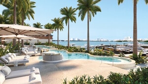 Una exclusiva piscina, elegantemente rodeada de camastros y sombrillas, se integra a la perfección con la marina privada en Laguna Cancún. Desde este enclave privilegiado, se contemplan imponentes embarcaciones atracadas y palmeras que realzan el entorno tropical, ofreciendo vistas ininterrumpidas al skyline de la ciudad bajo el radiante cielo del Caribe mexicano. Esta propiedad representa una oportunidad única para inversores y compradores que buscan lujo incomparable, privacidad absoluta y acceso directo al estilo de vida náutico más sofisticado.