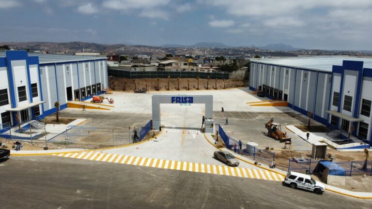 BANDERAS TECH PARK-1