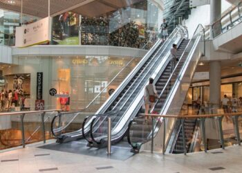 retail-monterrey-centros-comerciales-alt