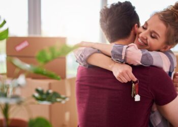 claves-comprar-vivienda-pareja-alt