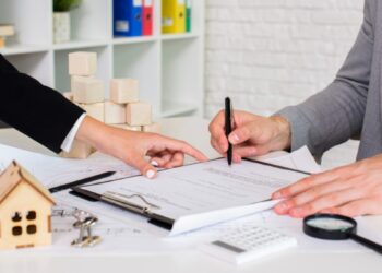 Contrato de promesa vs compraventa de inmueble: diferencias claves para no confundirse