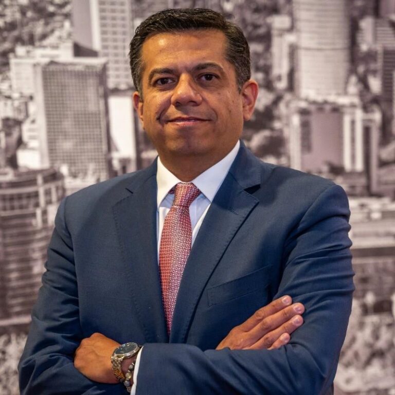 rebs-tijuana-Luis-Manuel-Hernandez-alt
