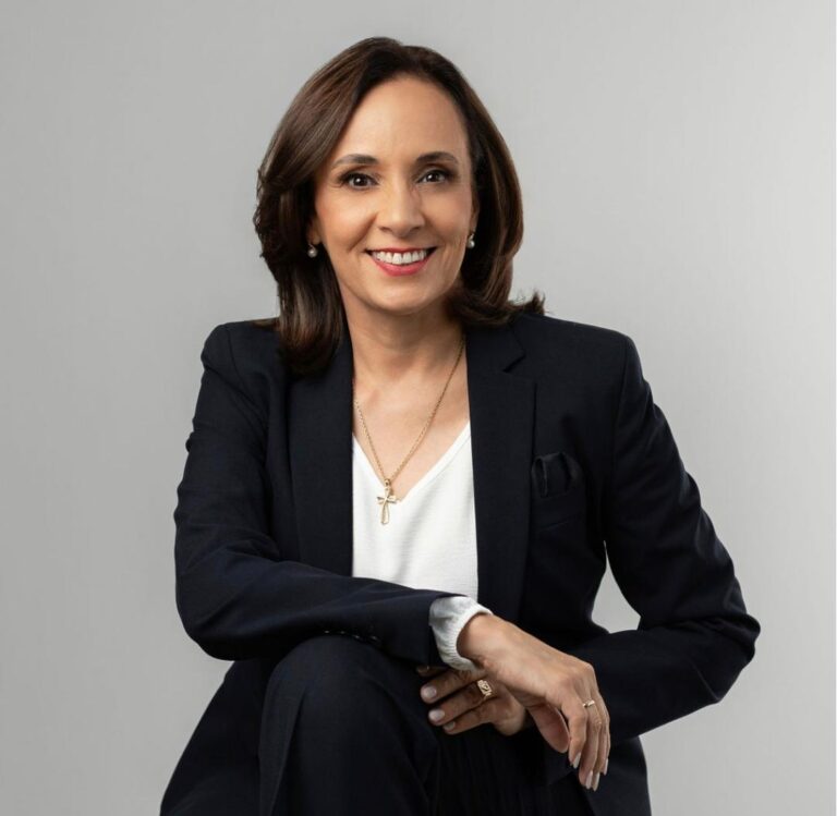 American-Industries-liliana-hernandez-alt